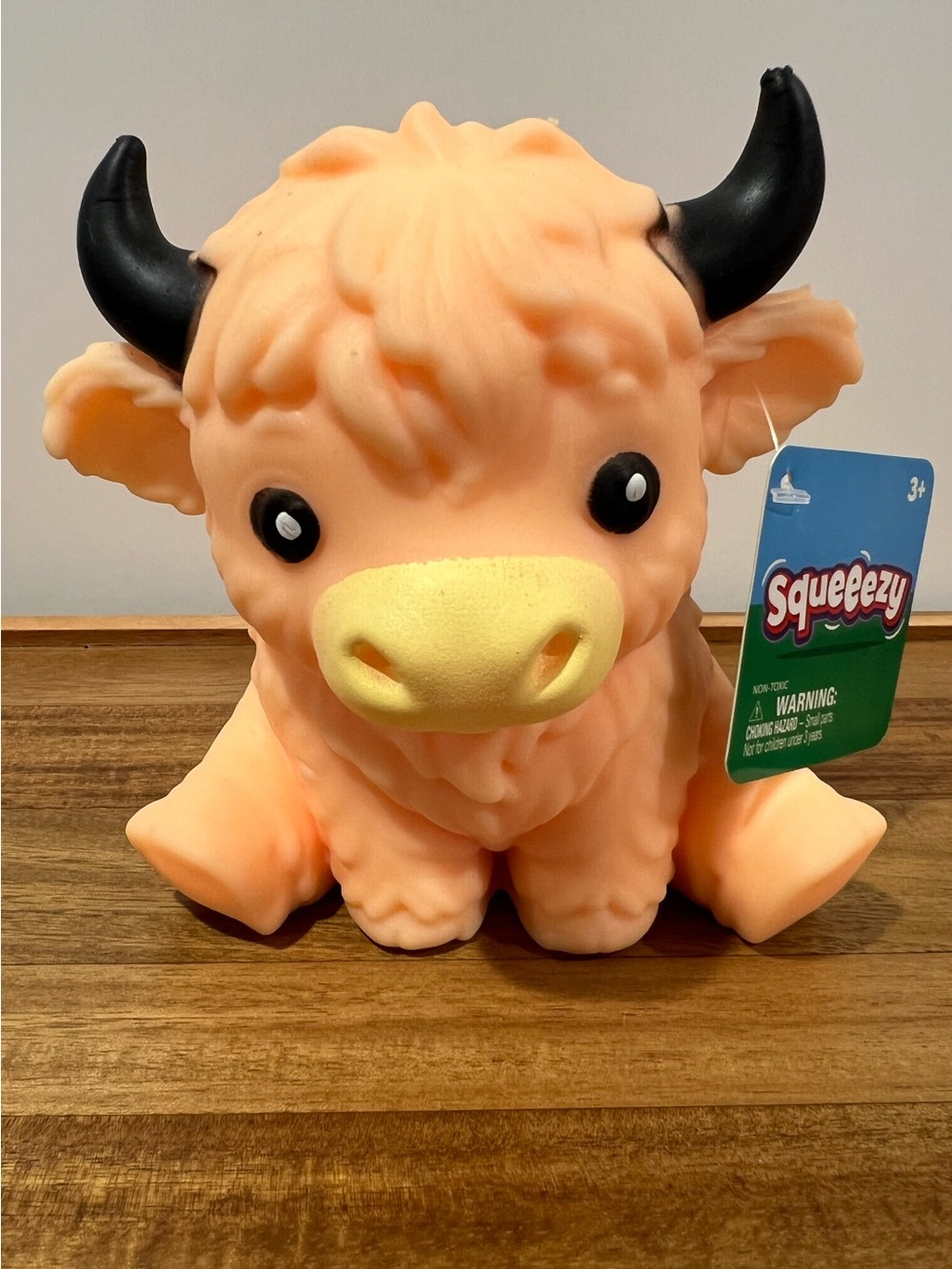 🌟Toymendous Peachy Colored Squishy Squeezy Highland Cow 🐮